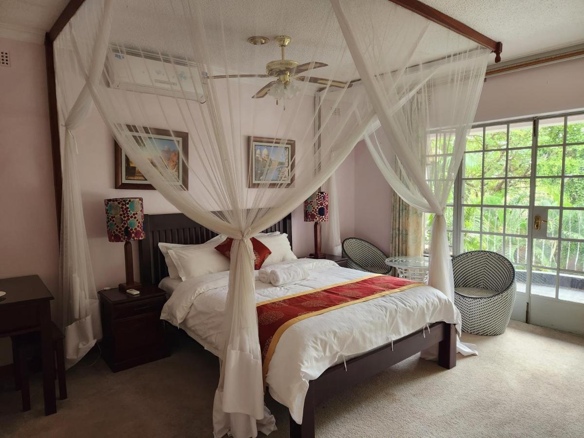 Jacaranda Lodge Виктория Фолс Екстериор снимка