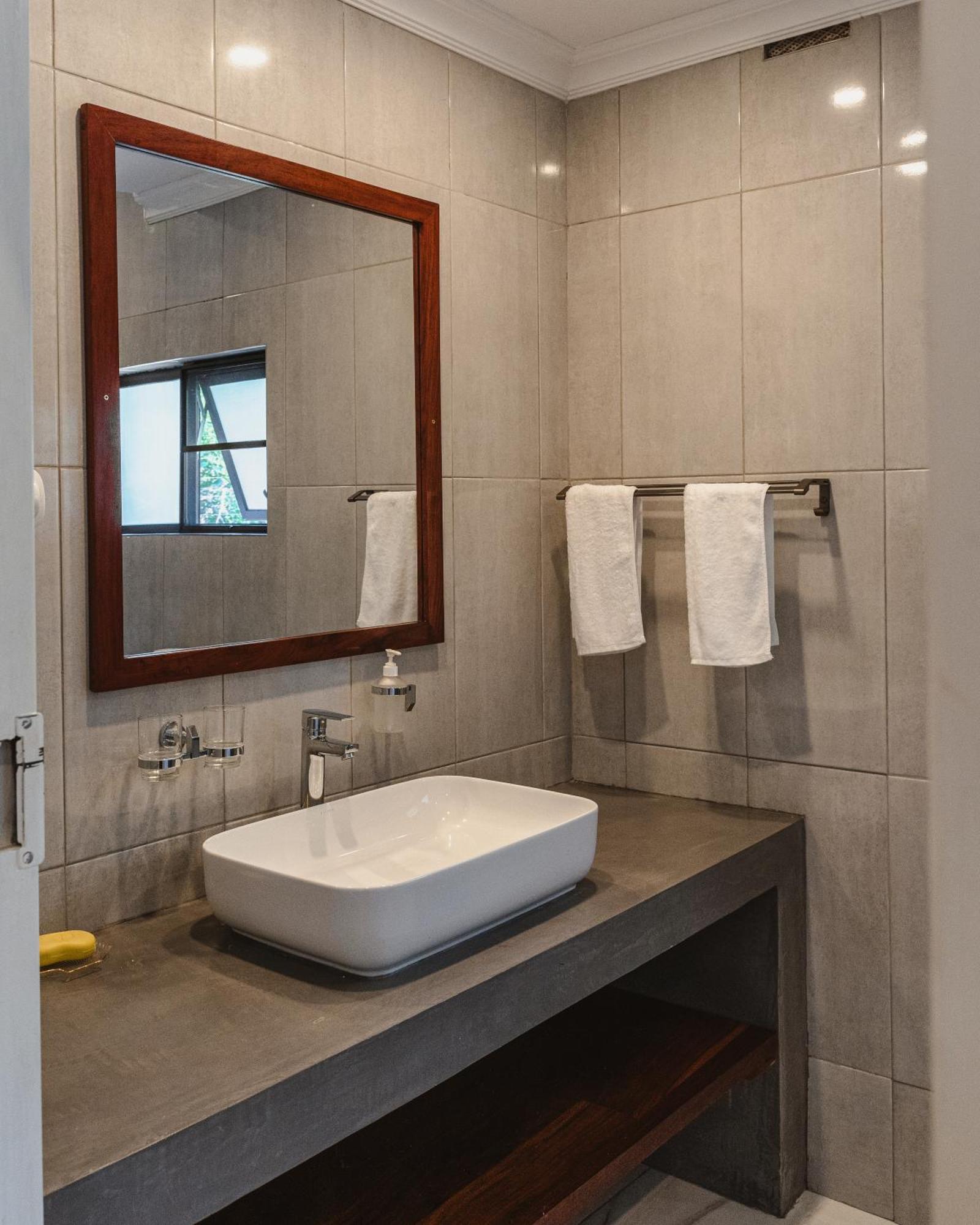 Jacaranda Lodge Виктория Фолс Екстериор снимка