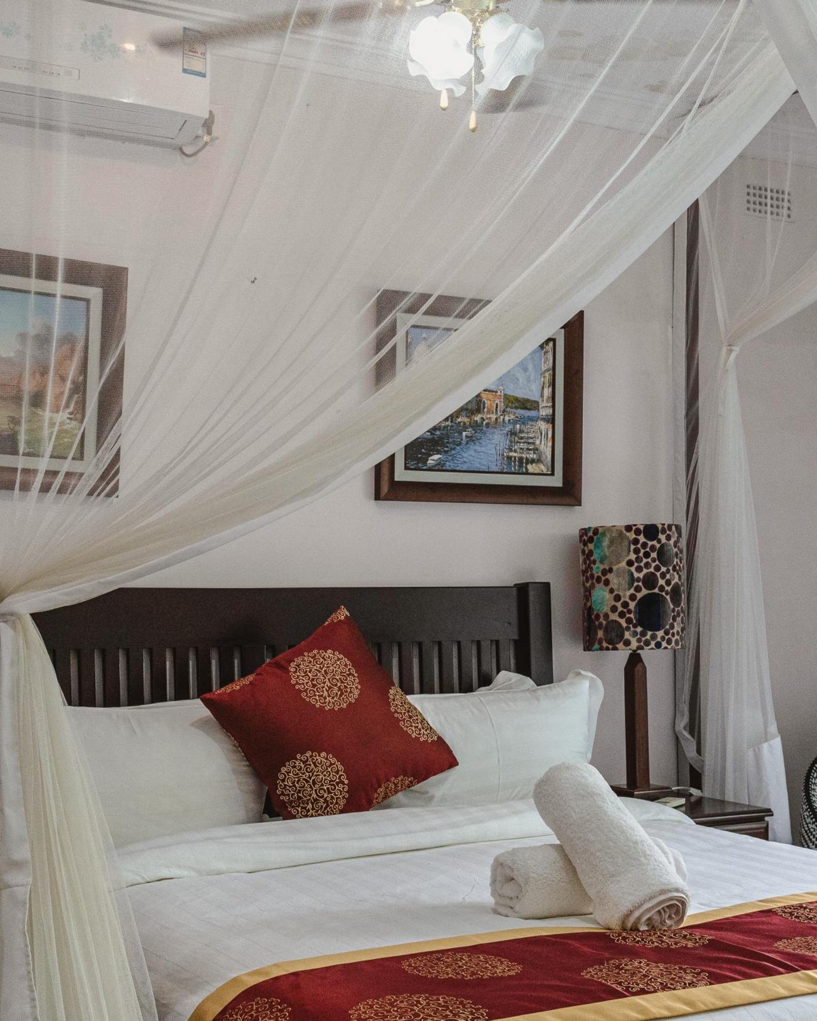 Jacaranda Lodge Виктория Фолс Екстериор снимка